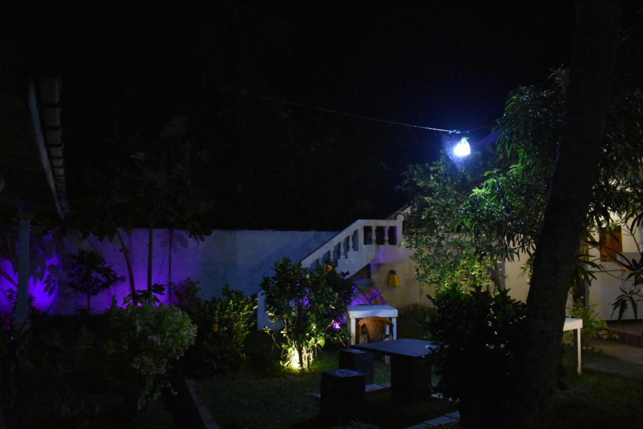 Aroma Guest House Mirissa Kültér fotó