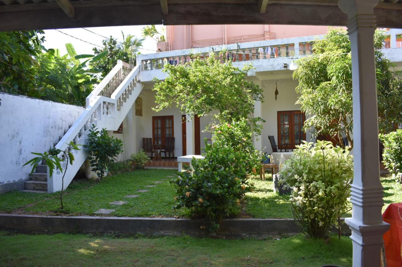 Aroma Guest House Mirissa Kültér fotó